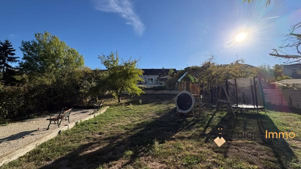 MAGNIFIQUE CORPS DE FERME RÉNOVÉ – 231 M² – PISCINE & DÉPENDANCES – À 10 MIN DE CHAUMONT