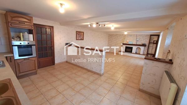 Maison 3 chambres 1 bureau et hangar