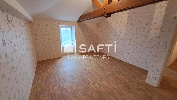 Maison 3 chambres 1 bureau et hangar