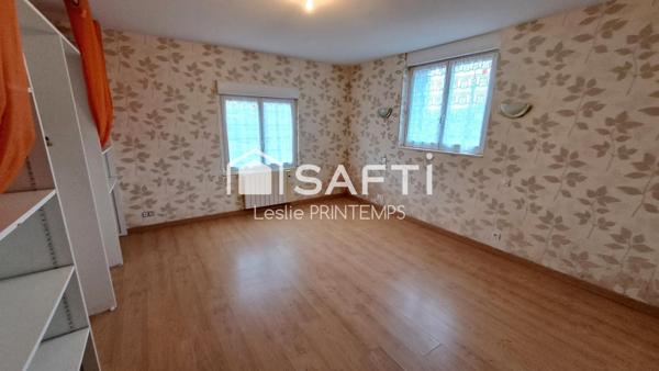 Maison 3 chambres 1 bureau et hangar