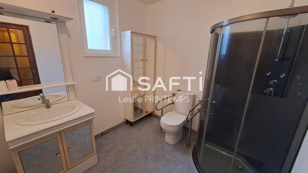 Maison 3 chambres 1 bureau et hangar