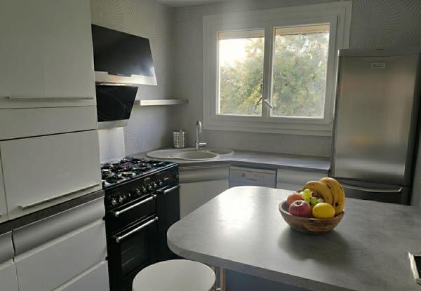 Tours Gare - Bel appartement T3 avec garage privé, cave et jardin commun