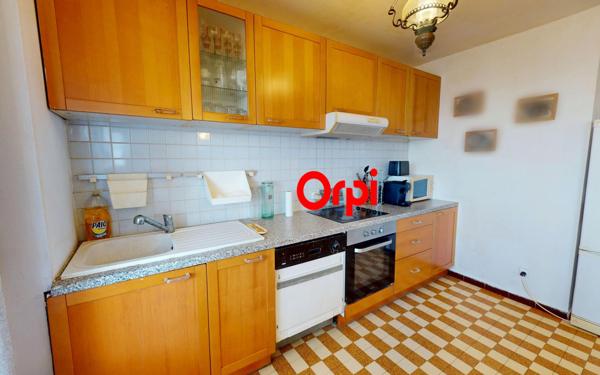 Appartement à vendre    3 pièces • 60 m2 Vaulx-en-Velin