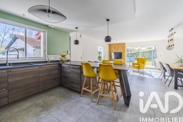 Maison à vendre 6 pièces 126 m² Briscous