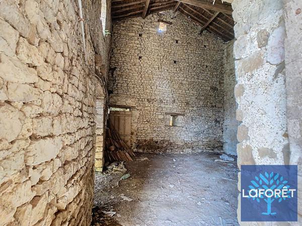 Achat maison Bazoges-en-Pareds - 5 pièce(s) - 286 m² - 64 900 €