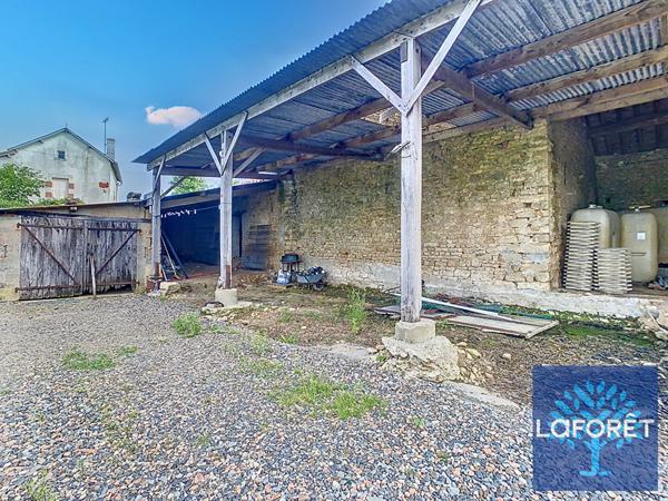 Achat maison Bazoges-en-Pareds - 5 pièce(s) - 286 m² - 64 900 €