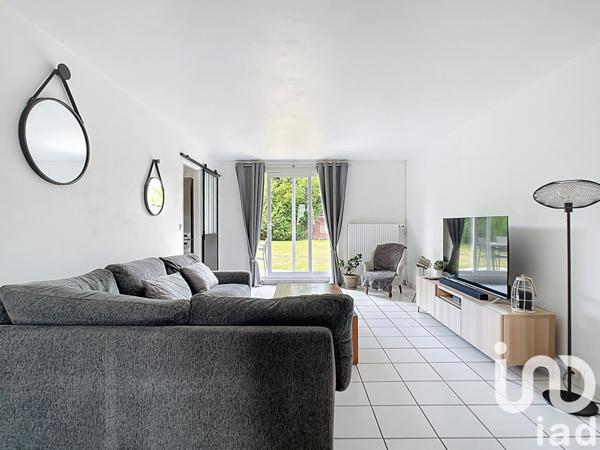 House for sale 5 rooms 109 m² Vaux-le-Pénil