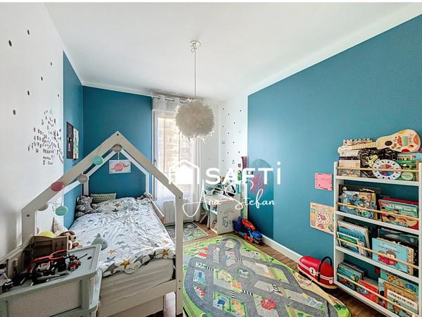 Au cœur de Massy Vilmorin, un appartement rare réunissant espace, extérieur et qualité de vie dans un environnement privilégié.”