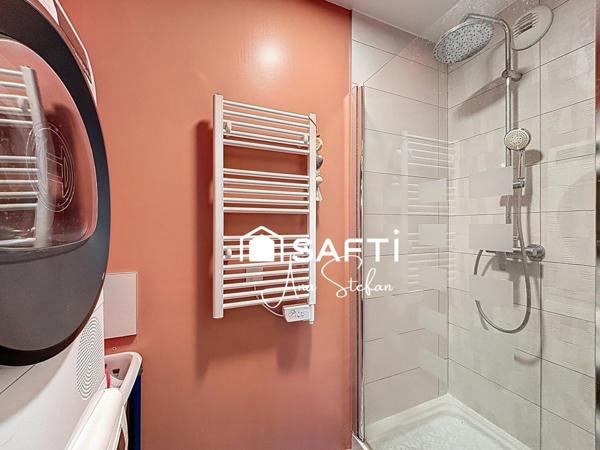 Au cœur de Massy Vilmorin, un appartement rare réunissant espace, extérieur et qualité de vie dans un environnement privilégié.”