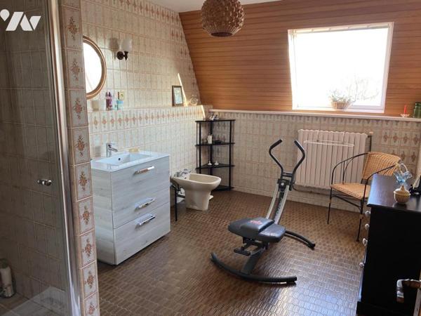 PROPRIETE DE STANDING sur 3000m2, 315m2 habitables et sous-sol, à 5 mn de la gare TGV