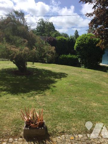 PROPRIETE DE STANDING sur 3000m2, 315m2 habitables et sous-sol, à 5 mn de la gare TGV