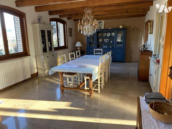 PROPRIETE DE STANDING sur 3000m2, 315m2 habitables et sous-sol, à 5 mn de la gare TGV