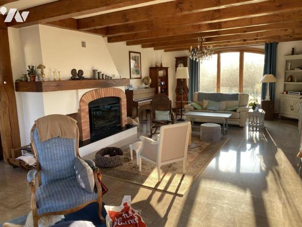 PROPRIETE DE STANDING sur 3000m2, 315m2 habitables et sous-sol, à 5 mn de la gare TGV