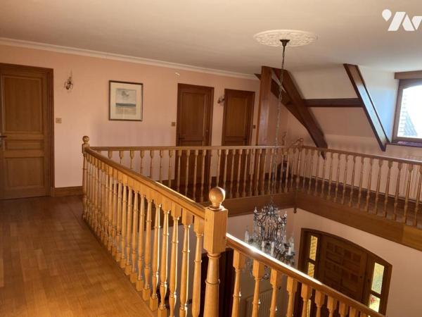 PROPRIETE DE STANDING sur 3000m2, 315m2 habitables et sous-sol, à 5 mn de la gare TGV