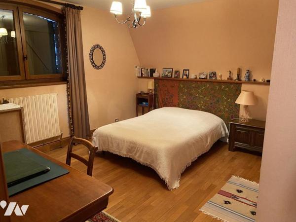 PROPRIETE DE STANDING sur 3000m2, 315m2 habitables et sous-sol, à 5 mn de la gare TGV