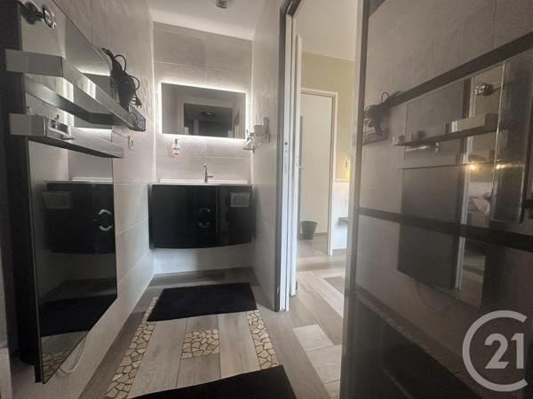 Maison à vendre  4 pièces - 92,29 m 2   ST MAURICE DE GOURDANS  - 01