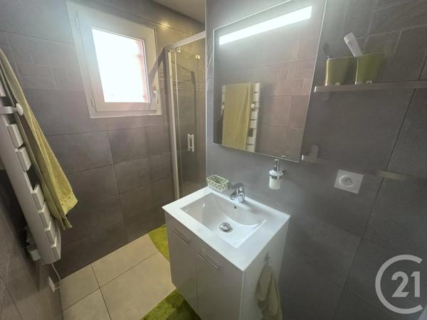 Maison à vendre  4 pièces - 92,29 m 2   ST MAURICE DE GOURDANS  - 01
