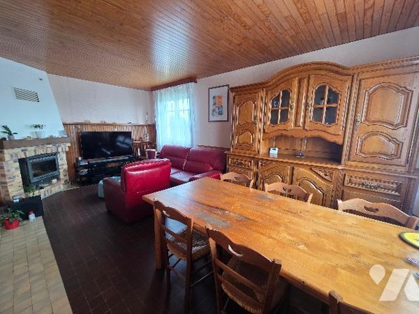 A 10mn d'YVETOT, maison d'~102m², sur un terrain ~835m², 4 chambres, garage, bâtiment.