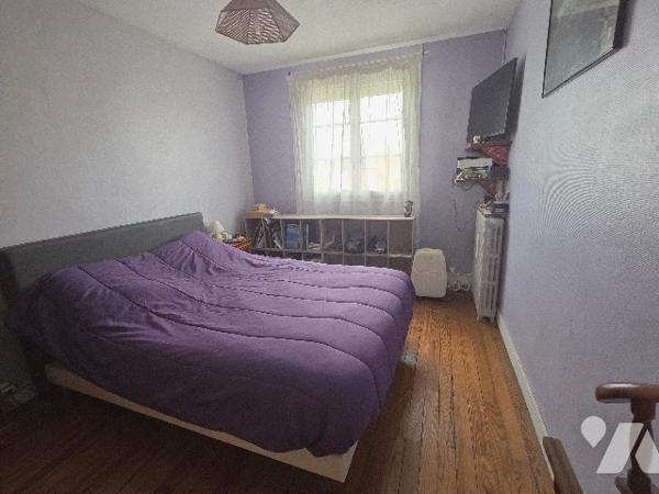 A 10mn d'YVETOT, maison d'~102m², sur un terrain ~835m², 4 chambres, garage, bâtiment.