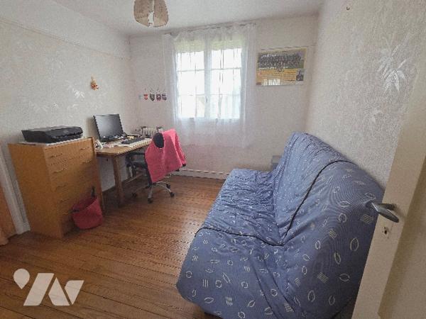 A 10mn d'YVETOT, maison d'~102m², sur un terrain ~835m², 4 chambres, garage, bâtiment.