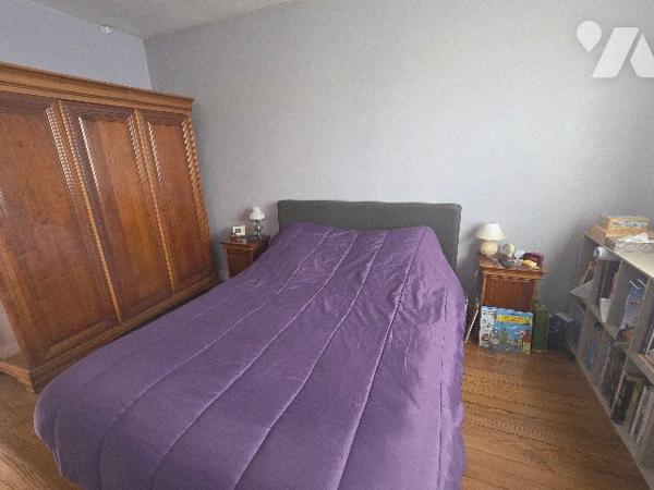 A 10mn d'YVETOT, maison d'~102m², sur un terrain ~835m², 4 chambres, garage, bâtiment.