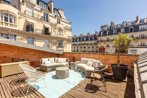 Paris 17ème, Hôtel particulier 6 Chambres -  298 m² à vendre