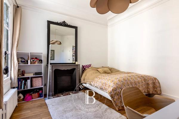 Paris 17ème, Hôtel particulier 6 Chambres -  298 m² à vendre