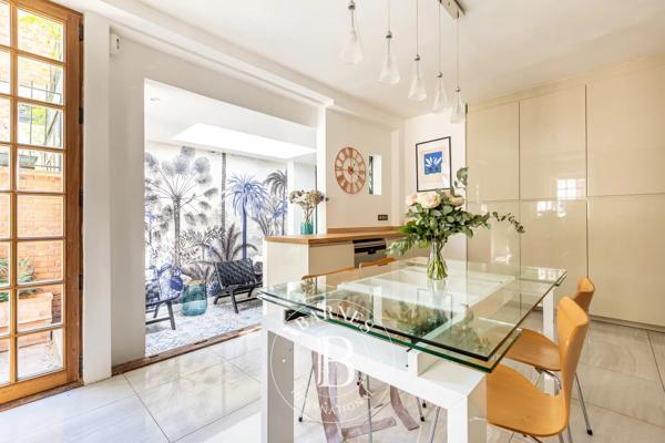 Paris 17ème, Hôtel particulier 6 Chambres -  298 m² à vendre