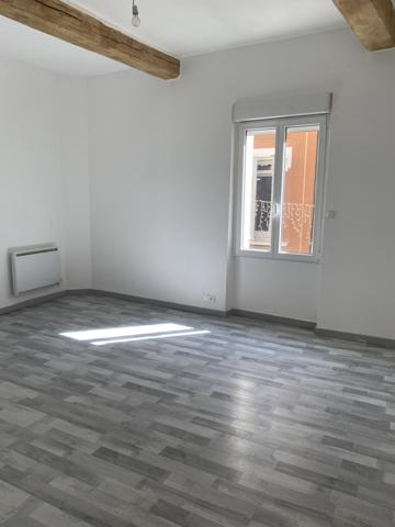 Courthézon (84350) Jolie appartement T2 avec bureau