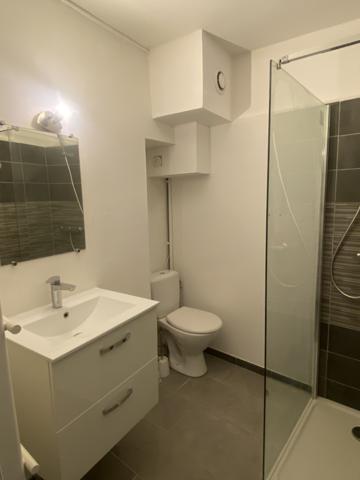Courthézon (84350) Jolie appartement T2 avec bureau