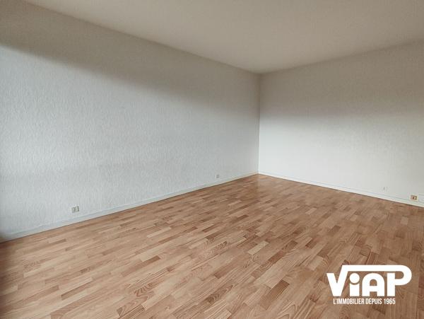 SPACIEUX T2 de 49m2 A PROXIMITE DE LA MAIRIE , Limoges