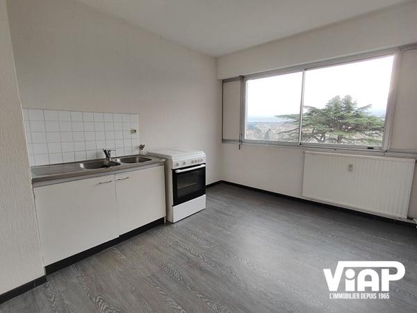 SPACIEUX T2 de 49m2 A PROXIMITE DE LA MAIRIE , Limoges