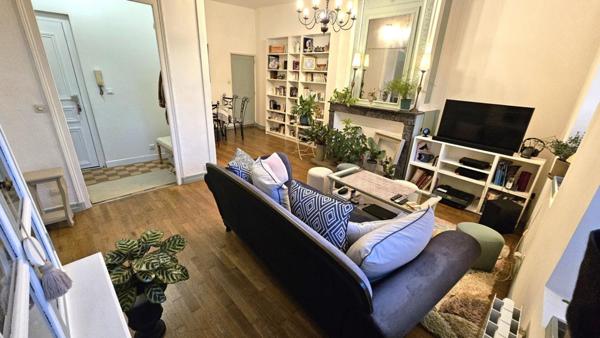 Chartres hyper centre / Magnifique 2 pièces en rez-de-chaussée + parking