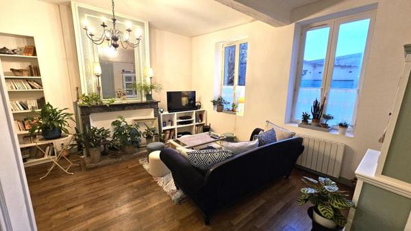 Chartres hyper centre / Magnifique 2 pièces en rez-de-chaussée + parking