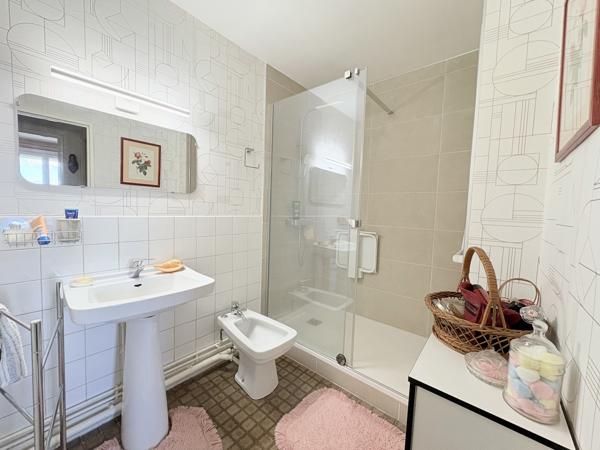 MERIGNAC CAPEYRON T4 BALCON + CAVE