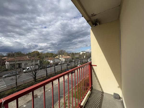 MERIGNAC CAPEYRON T4 BALCON + CAVE