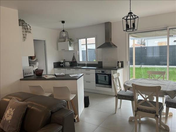 Maison à vendre |  Port-des-Barques |  5 pièces | 93 m²