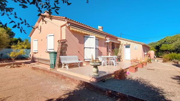 Saint-Aygulf Villa plain-pied 3 chambres garage piscine boulodrome