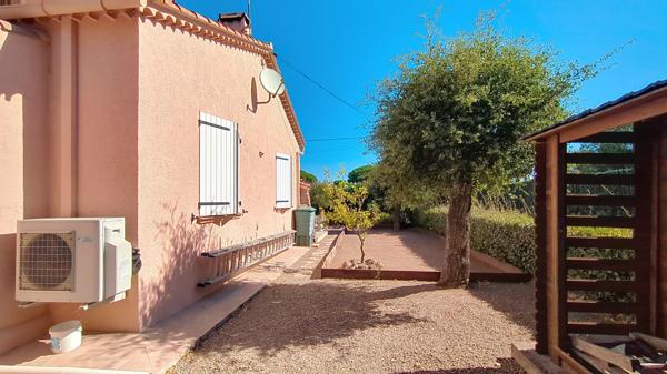 Saint-Aygulf Villa plain-pied 3 chambres garage piscine boulodrome