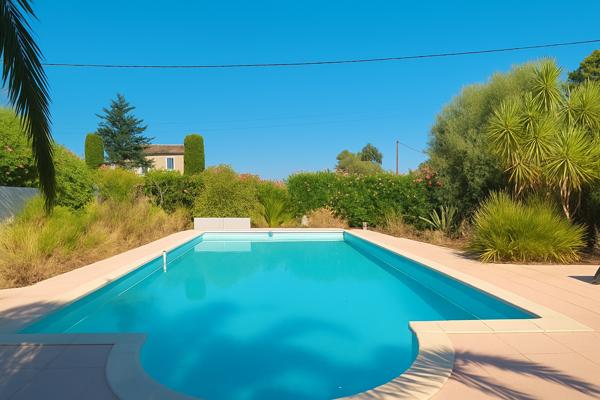 Saint-Aygulf Villa plain-pied 3 chambres garage piscine boulodrome