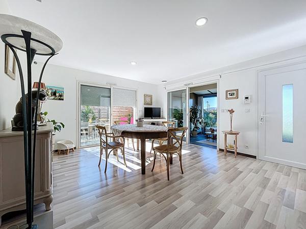 EXCLUSIVITE - MAISON RECENTE DE 117 M² SUR 748 M² AVEC DE BELLES PRESTATIONS