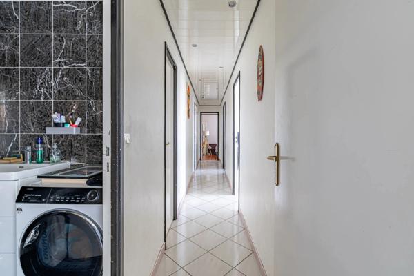 À Vendre – Appartement 4 pièces avec balcon filant – 79 m2 - Cave et parking