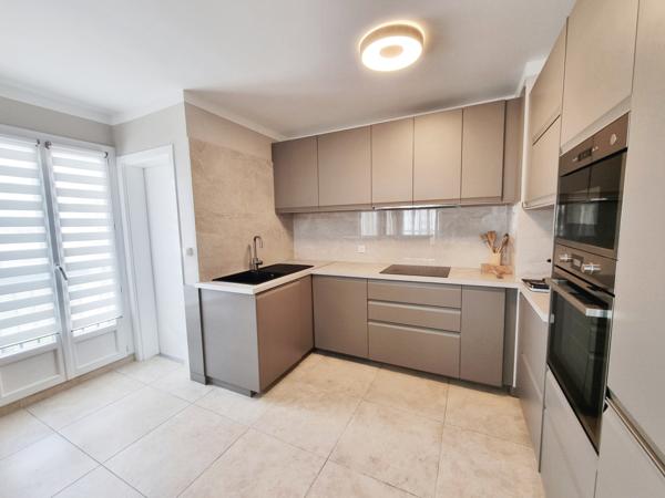 Perpignan (66100) Appartement 4 pièces de 105 m2 , balcons , ascenseur