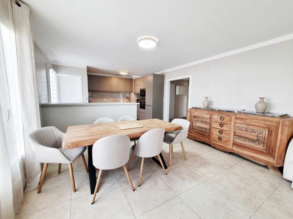 Perpignan (66100) Appartement 4 pièces de 105 m2 , balcons , ascenseur