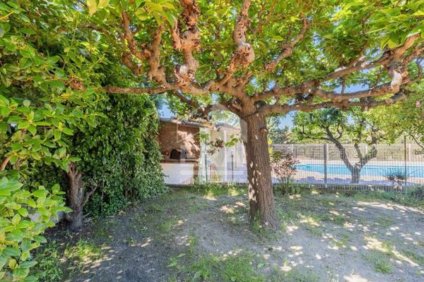 Maison 4 chambres sur parcelle de 948 m² avec permis de construire Marseille 15e