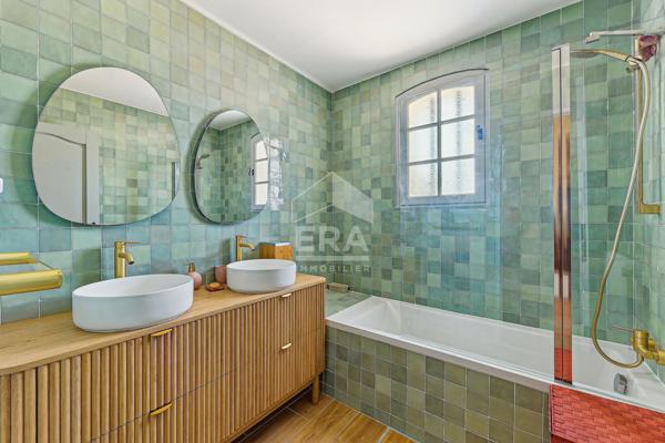 Maison 4 chambres sur parcelle de 948 m² avec permis de construire Marseille 15e