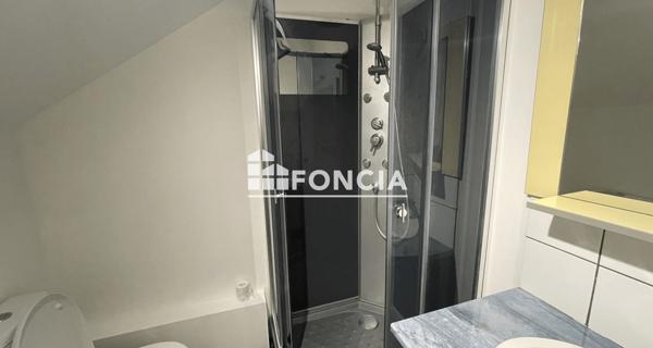 Location Studio meublé 25.84 m² - La Francheville 08000
