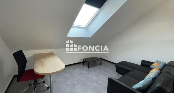 Location Studio meublé 25.84 m² - La Francheville 08000