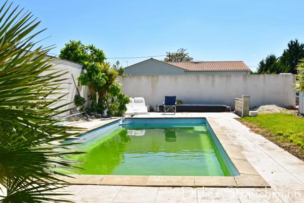 Maison à vendre 7 pièces proche de AIGREFEUILLE D'AUNIS (17)