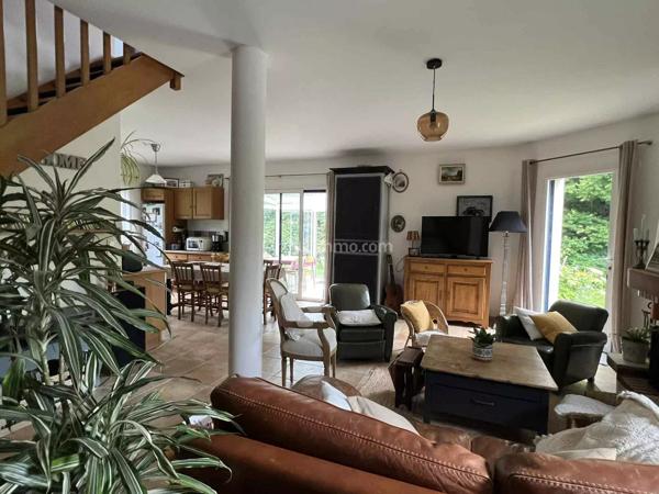 Vente                                                      Maison de village
                        
                     5 pièces                      120 m2                     à Le Bono